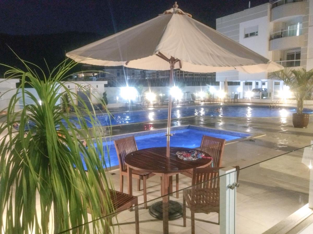 Apartment Maravilhoso Em Na Dos Ingleses Com Piscina